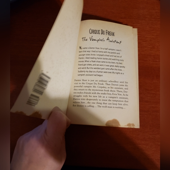 The Vampire's Assistant Book - Picture 5 of 5